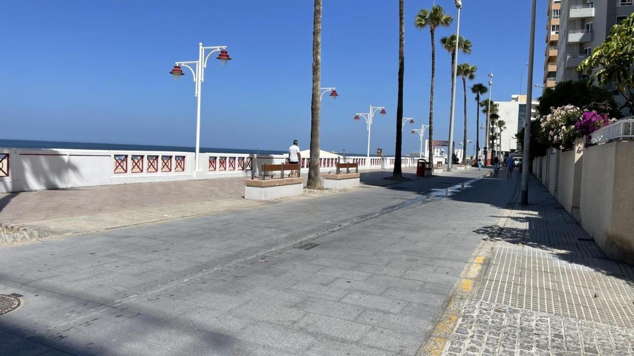 Apartment Piso De Lujo En Primera Linea De Playa Y Garaje Cádiz