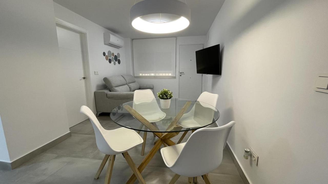 Piso De Lujo En Primera Linea De Playa Y Garaje Apartment Cádiz